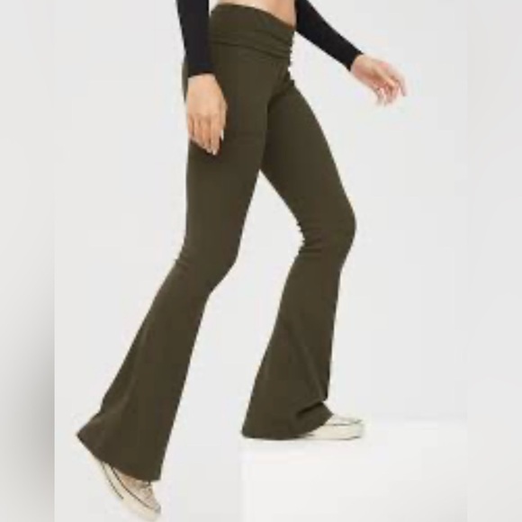 OFFLINE by Aerie Ribbed Fold-over Flared Pants ( green brighter than stock) - Picture 1 of 6